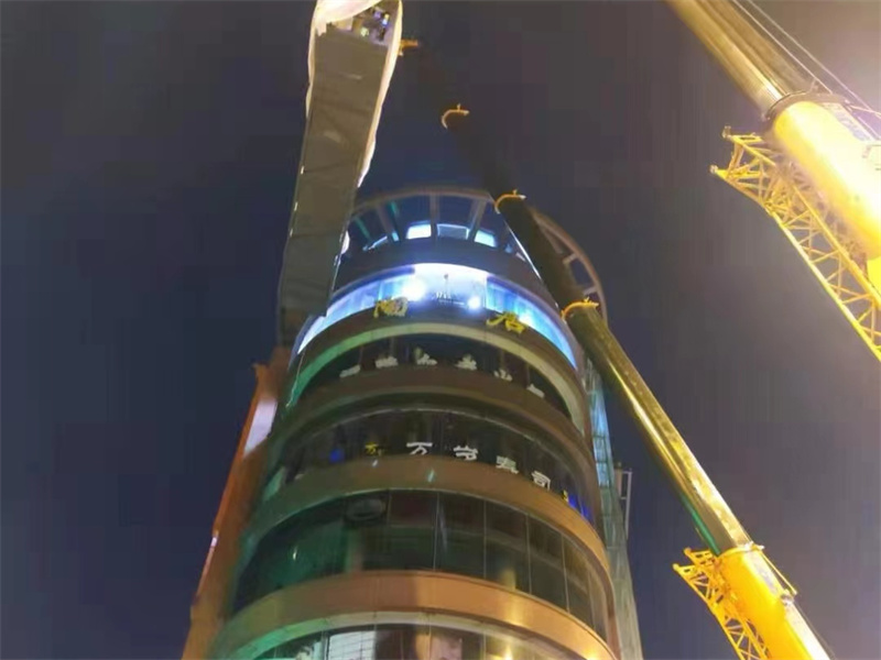 扶梯旧焕新吊装 